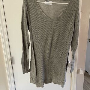 Old Navy Gray v-neck Sweater